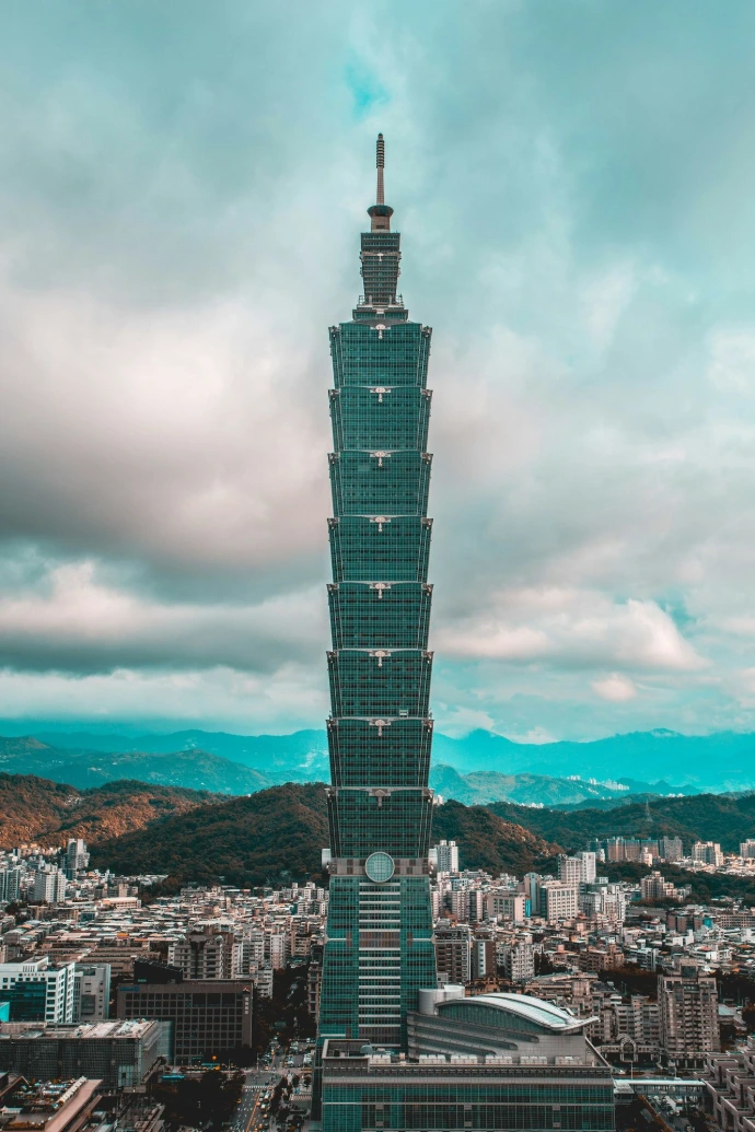 high rise tower during daytime